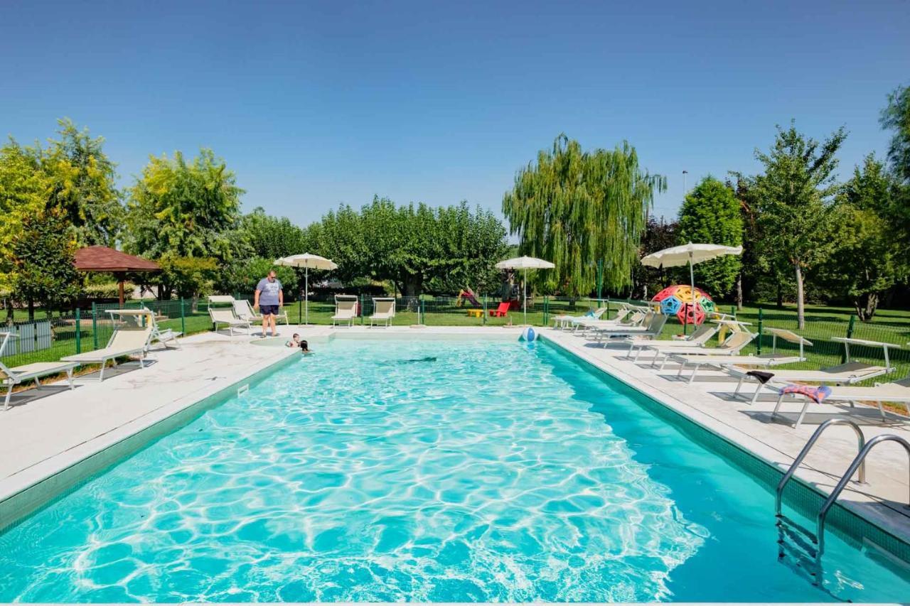 Agriturismo Il Melograno ヴィッラフランカ・ディ・ヴェローナ エクステリア 写真