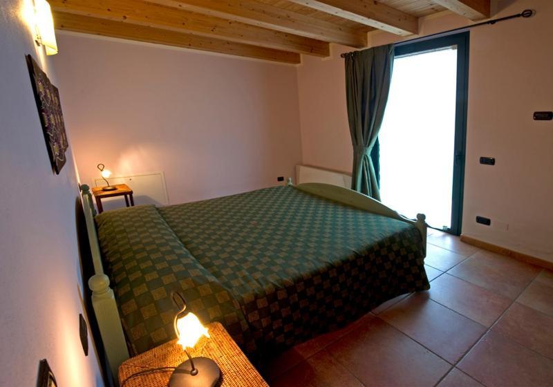 Agriturismo Il Melograno ヴィッラフランカ・ディ・ヴェローナ エクステリア 写真